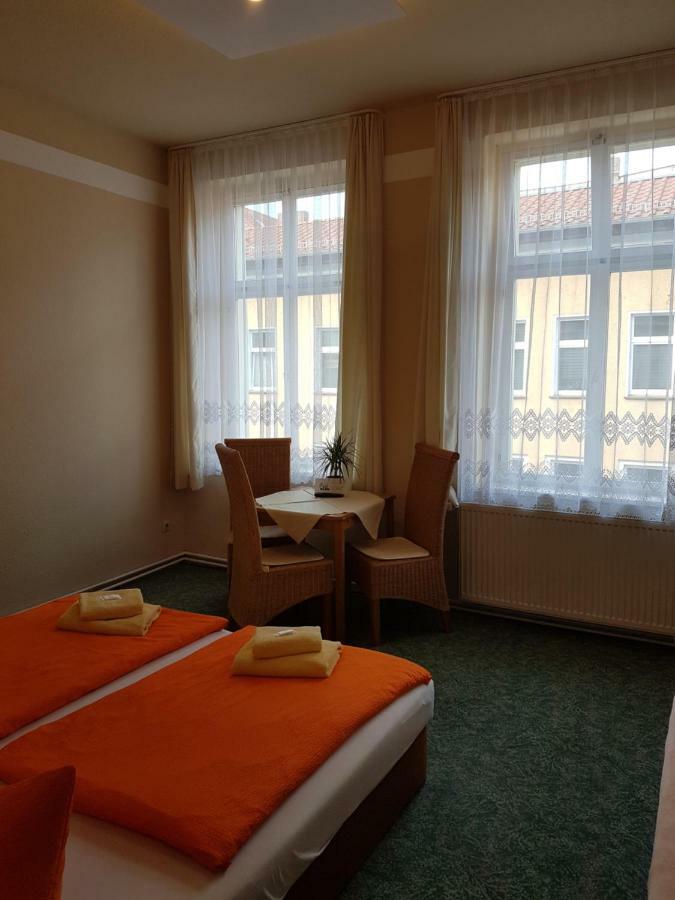 Pension Zum Birnbaum Brandenburg  Bagian luar foto