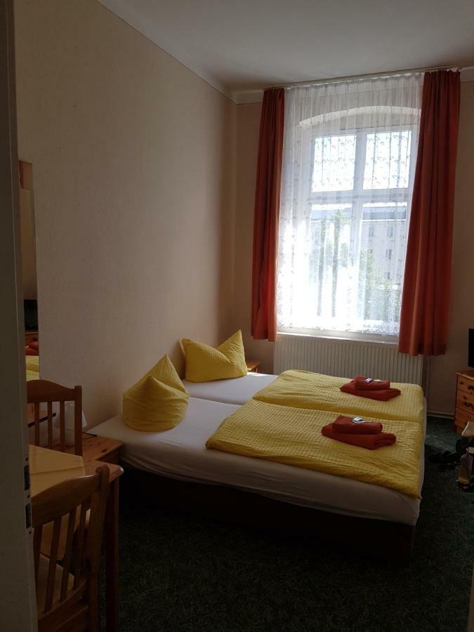 Pension Zum Birnbaum Brandenburg  Bagian luar foto