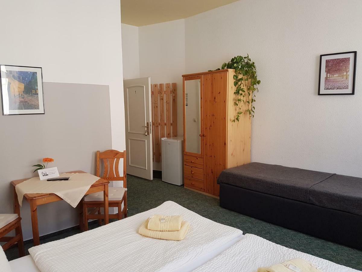 Pension Zum Birnbaum Brandenburg  Bagian luar foto