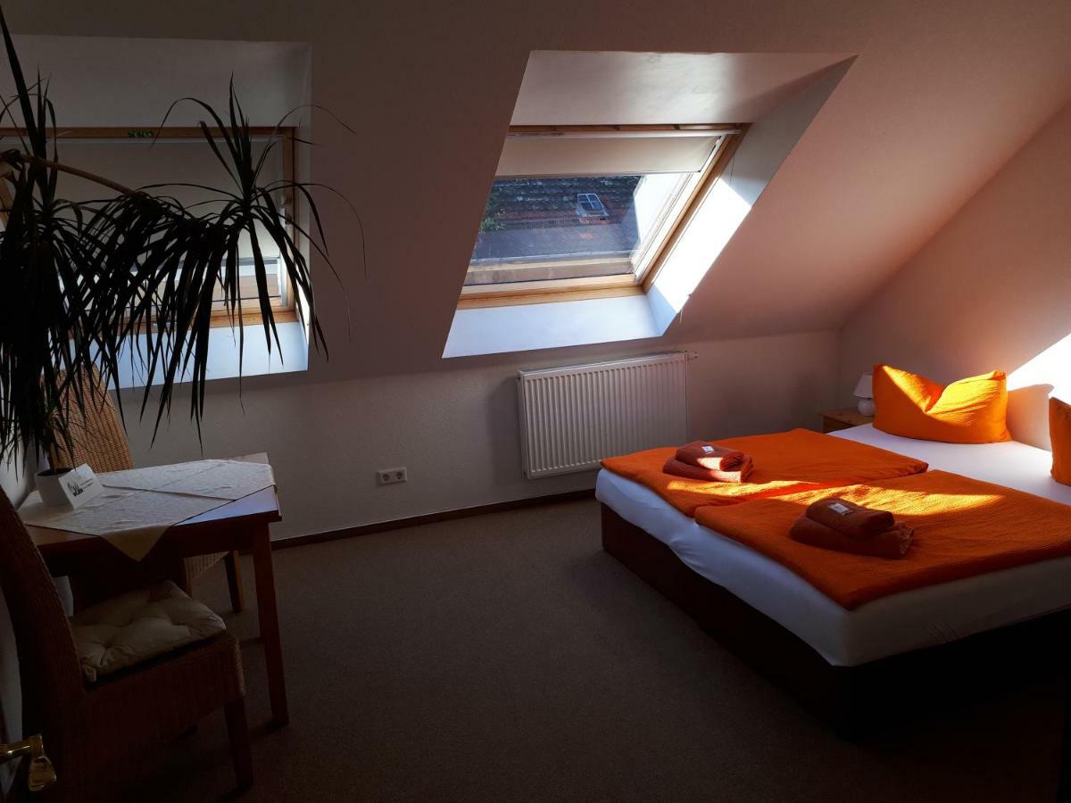 Pension Zum Birnbaum Brandenburg  Bagian luar foto